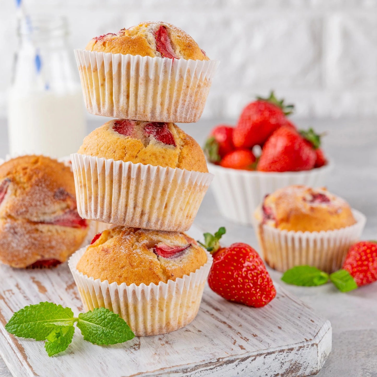 LotFancy 500Pcs Standard Cupcake Muffin Liners, White Greaseproof Cupcake Wrappers Baking Cups