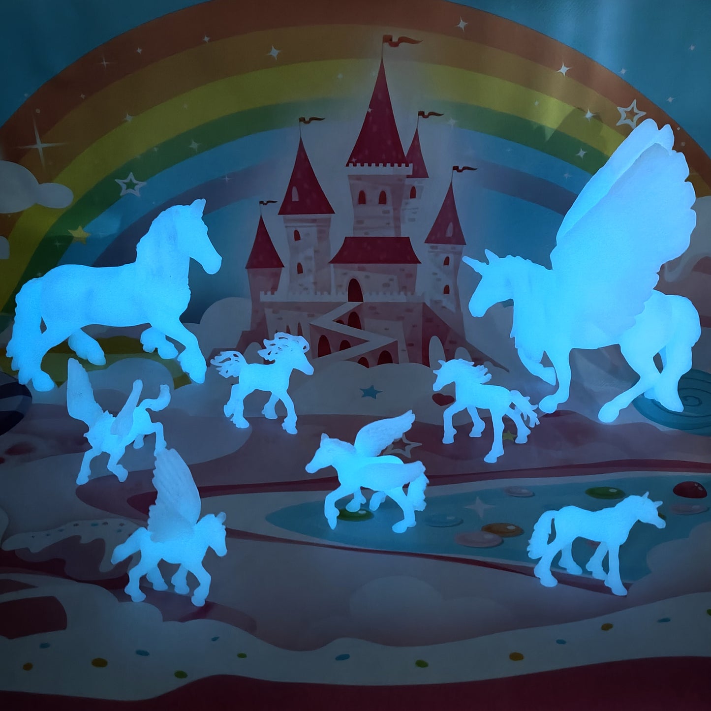 LotFancy Unicorn Painting Crafts Kit for Kids Ages 6+, Glow in The Dark, 8 DIY Unicorn Gift Toys