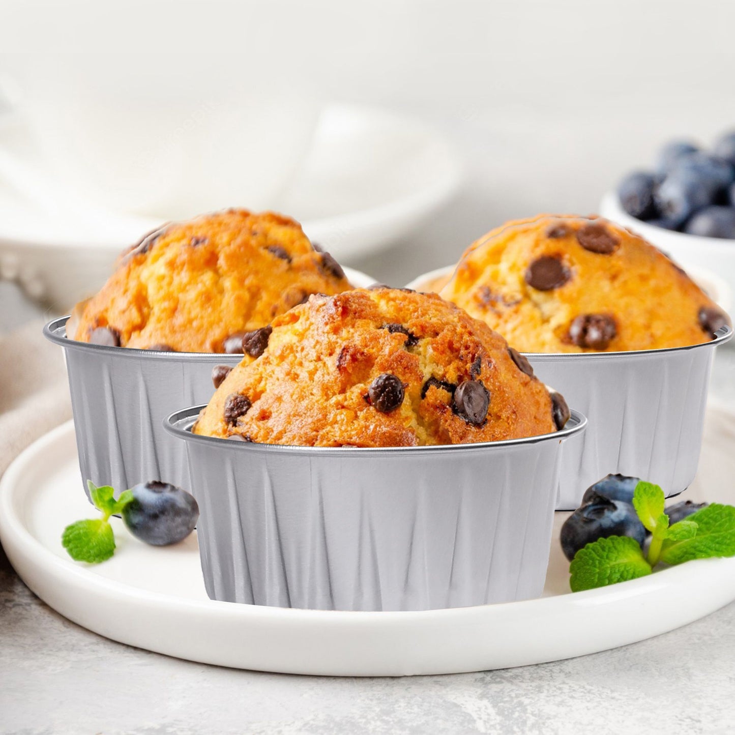 LotFancy Mini Cake Pans with Lids (50pcs, 5oz), Aluminum Foil Baking Cups, Cupcake Pan, Silver